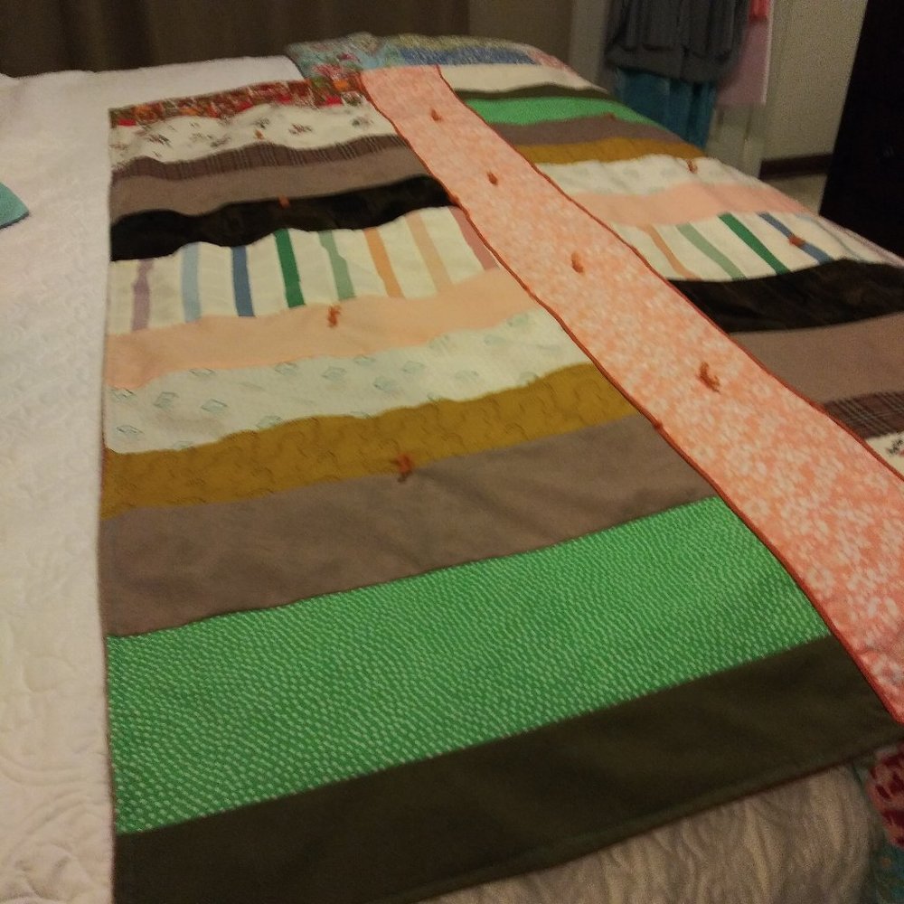 2259 Hand Crafted Throw